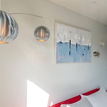Clean 3Rd Floor 1 Bedroom Apt In Old Town China Town Вікторія Екстер'єр фото